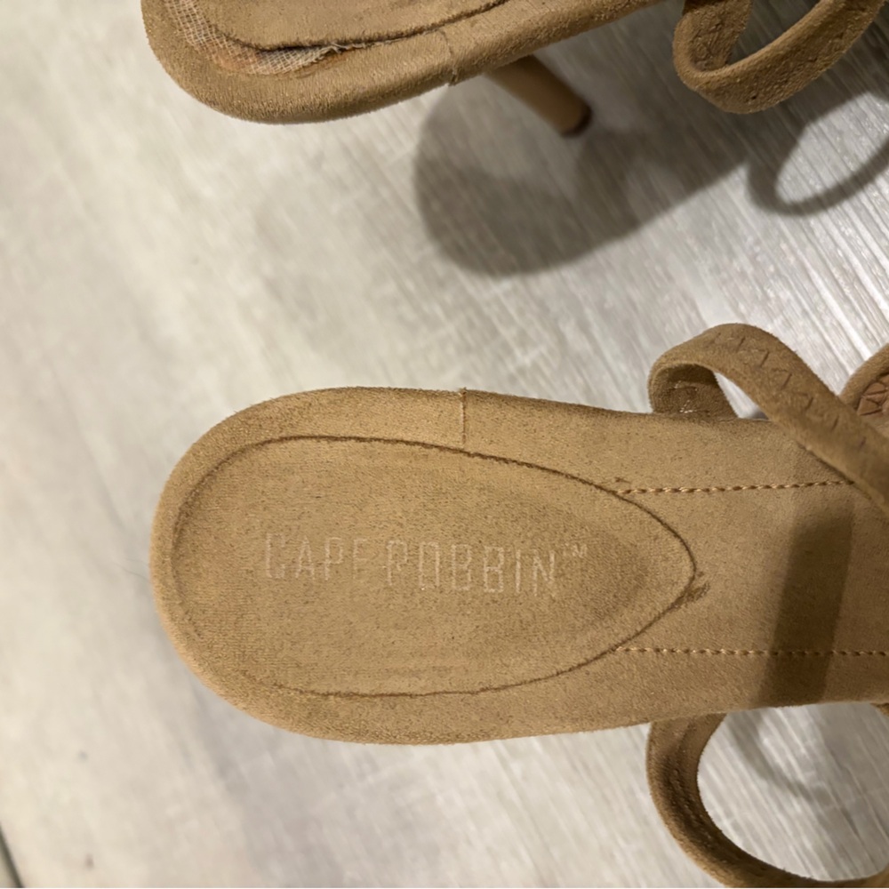 Women's Tan Suede Sling Sandal Heel with Flip Flop type toe - Picture 3 of 6